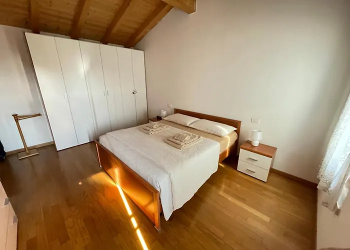 Apartment Casa Giarella Isola della Scala